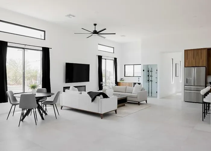 Сasa de vacaciones Foothills Upscale Retreat With Heated Pool Tucson