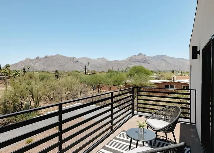 Сasa de vacaciones Foothills Upscale Retreat With Heated Pool