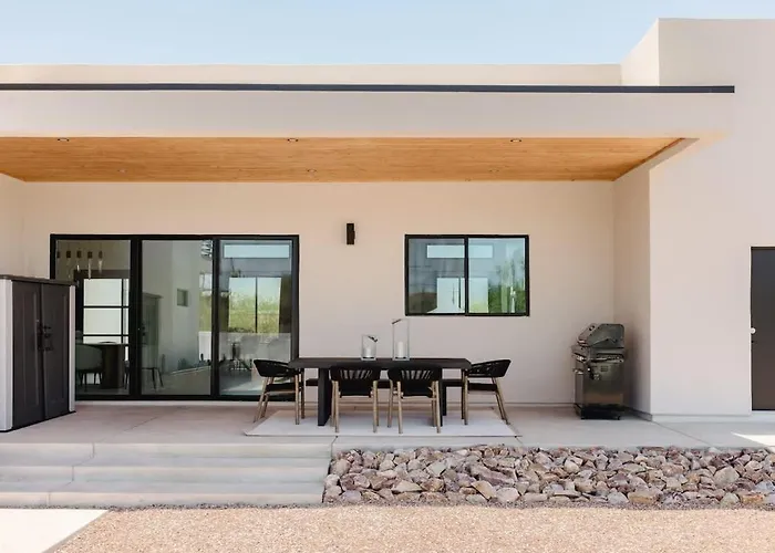 Foothills Upscale Retreat With Heated Pool Tucson