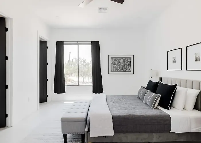Foothills Upscale Retreat With Heated Pool Сasa de vacaciones Tucson