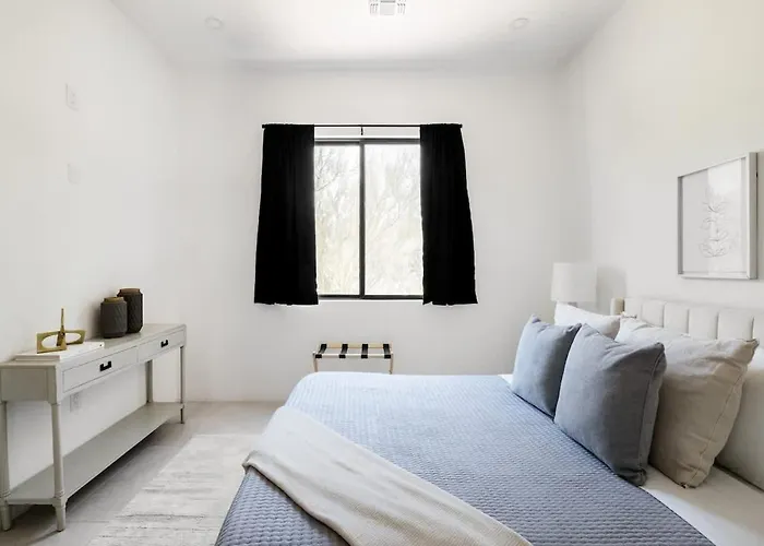 Foothills Upscale Retreat With Heated Pool Сasa de vacaciones Tucson