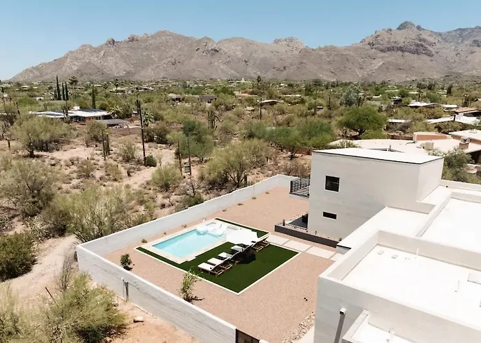 Сasa de vacaciones Foothills Upscale Retreat With Heated Pool Tucson